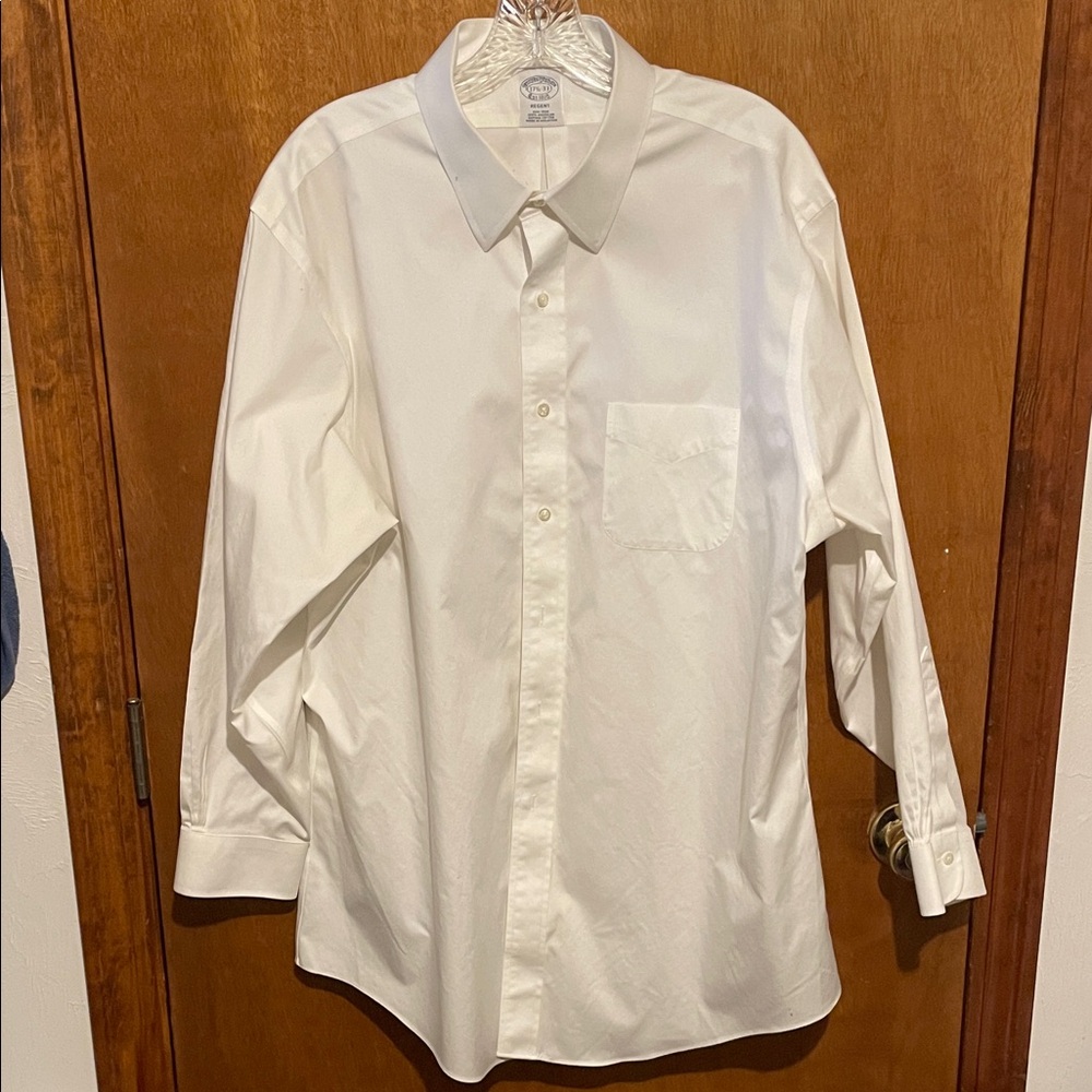 Brooks Brothers Men's White Dress Shirt